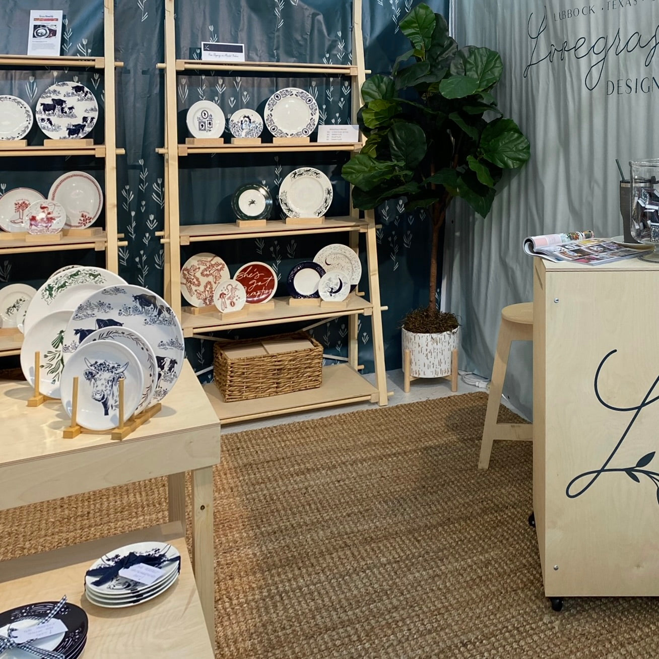Lovegrass Desings pop up host stand by Milimetry