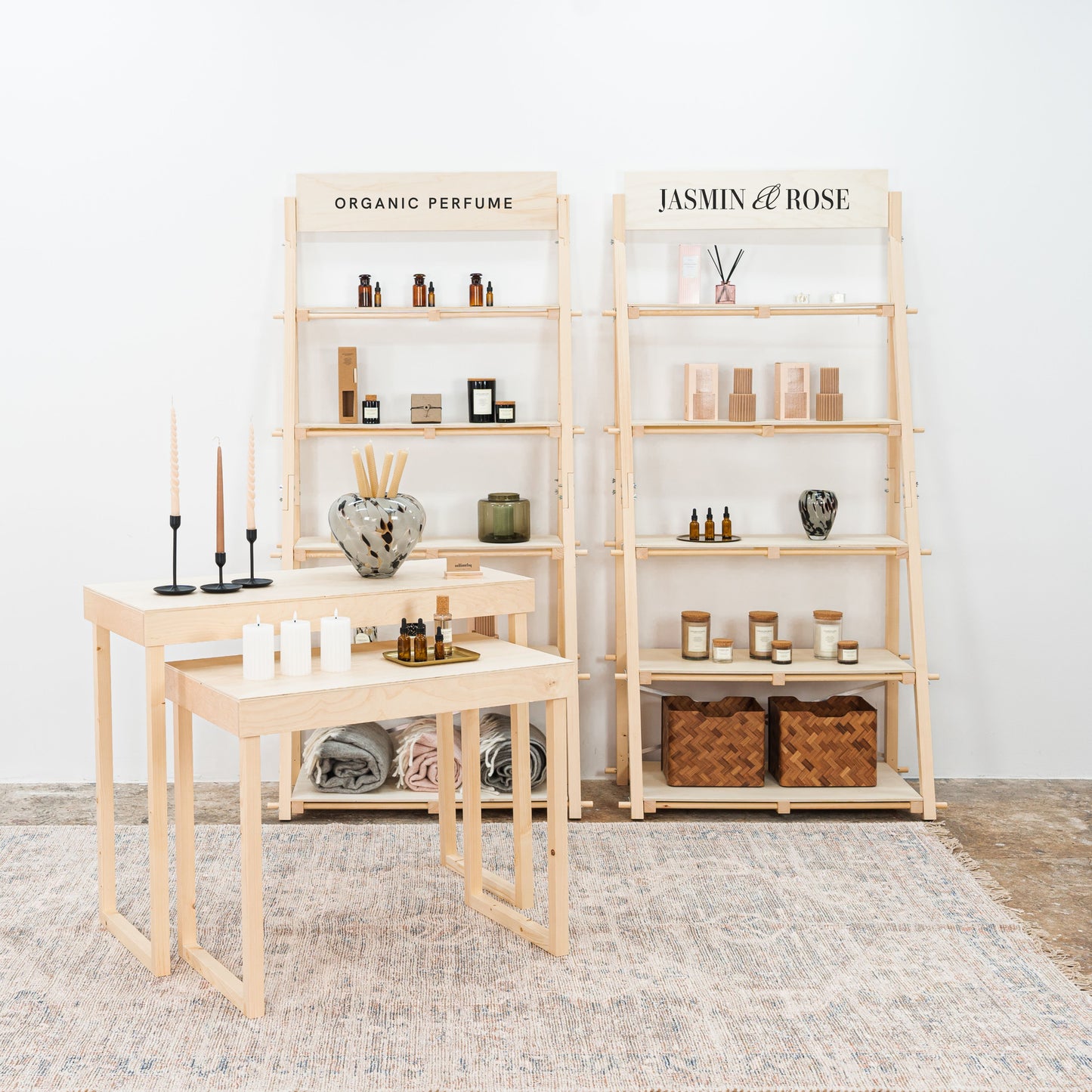 Pop-up store checkout counter setup