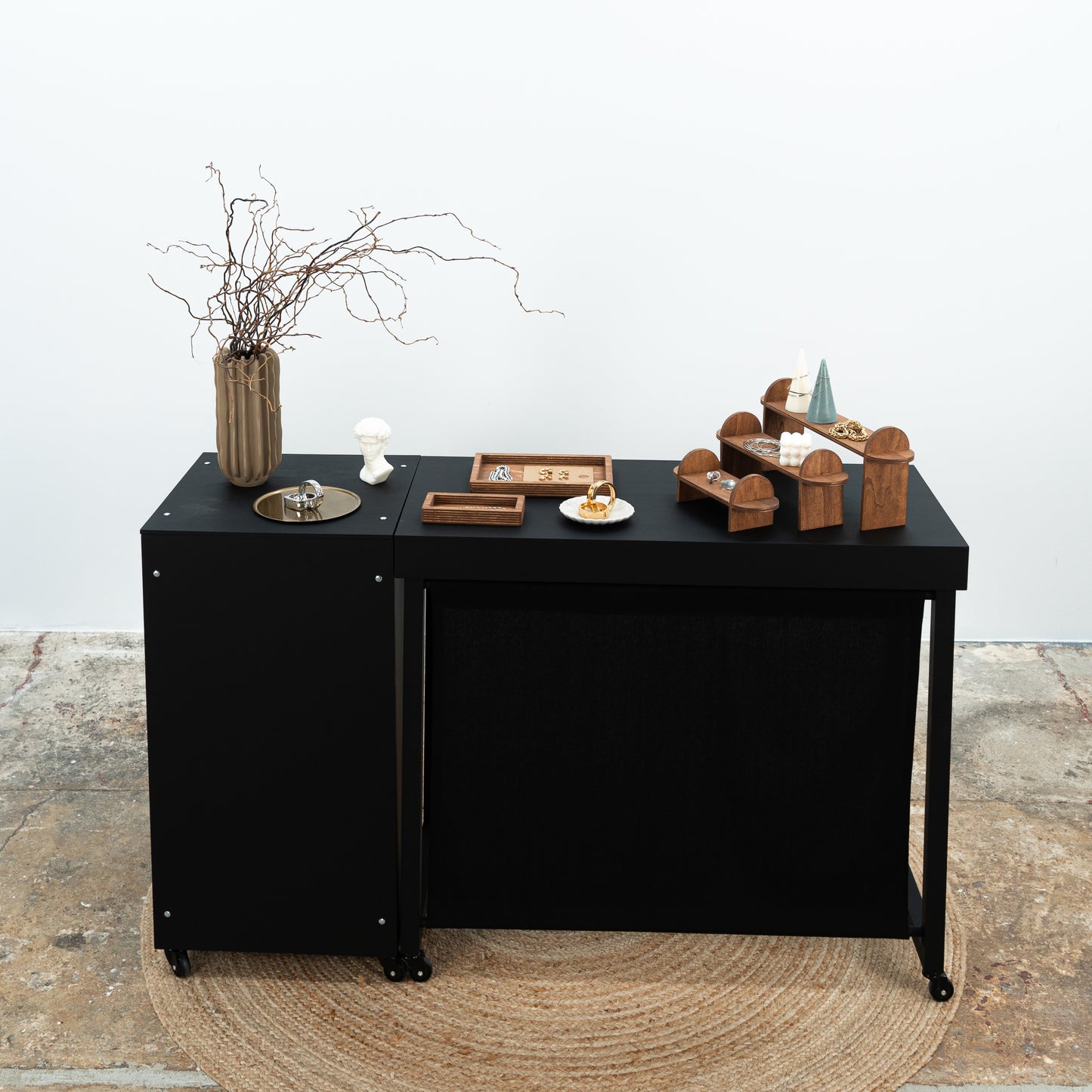 SET Vienna BL : Comptoir portable VC-06-W-BL et table VC-04-CW-BL de couleur noire, caisse, station de dégustation