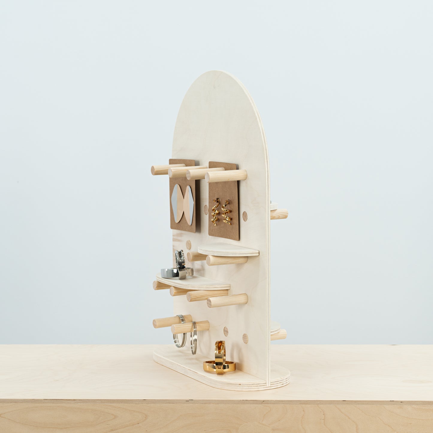 MUSTERVERKAUF | Zusammenklappbares Holz-Stecktafel-Einzelhandelsdisplay VAP-03-NT für den Tisch und ein Set mit 2 Tischschildern/Kartenhaltern kostenlos