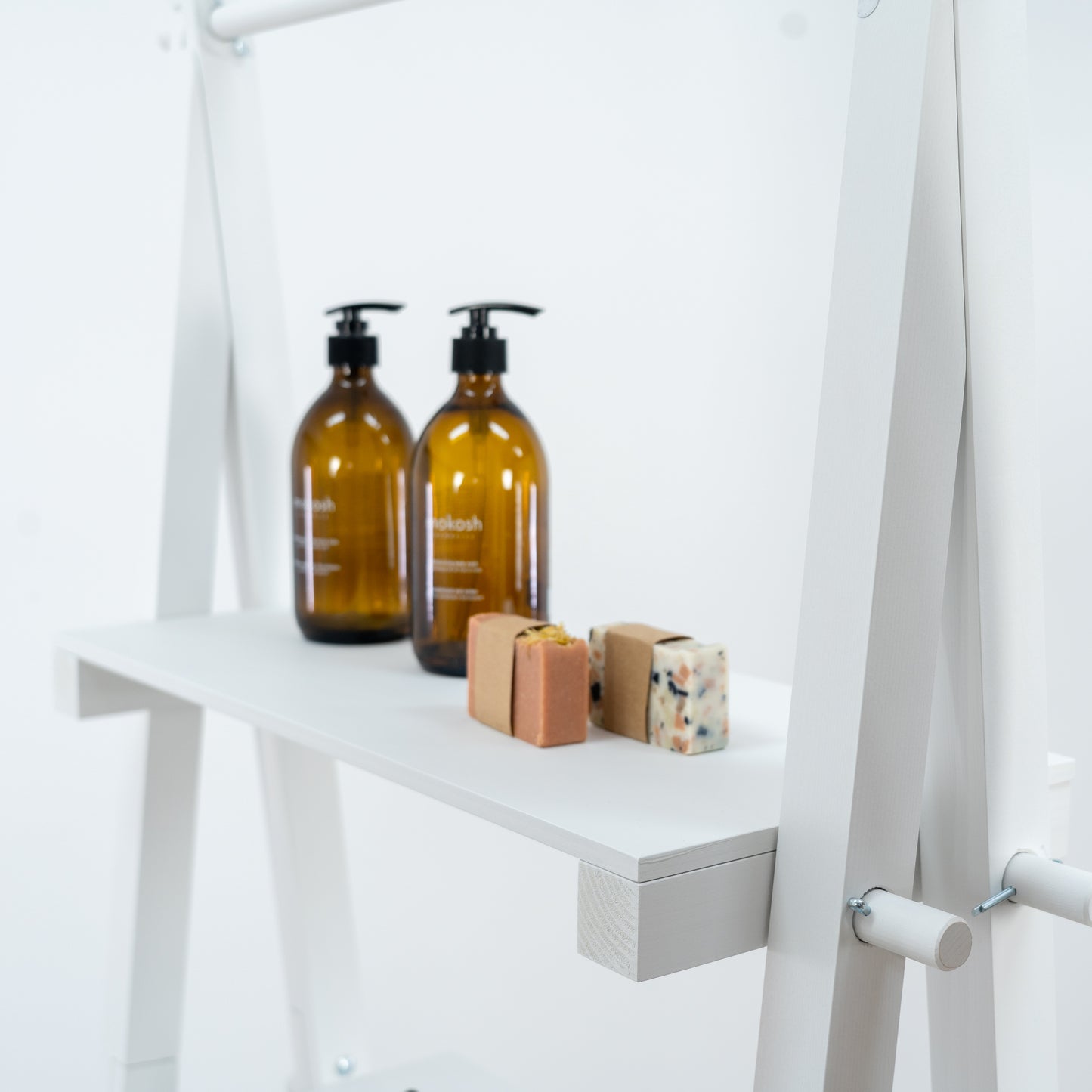 Collapsible wooden shelving rack for exhibitions and vendor spaces