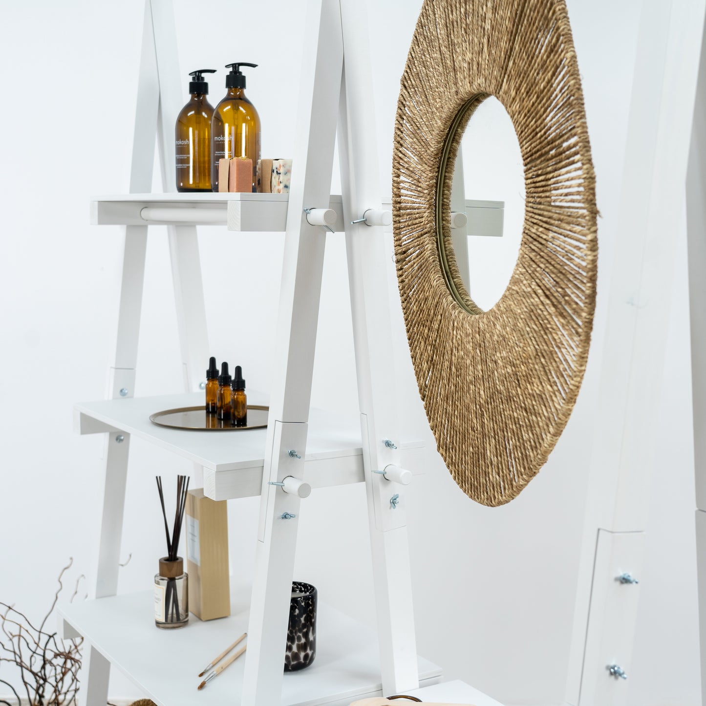 Elegant white display unit for artisan pop-ups and retail activations