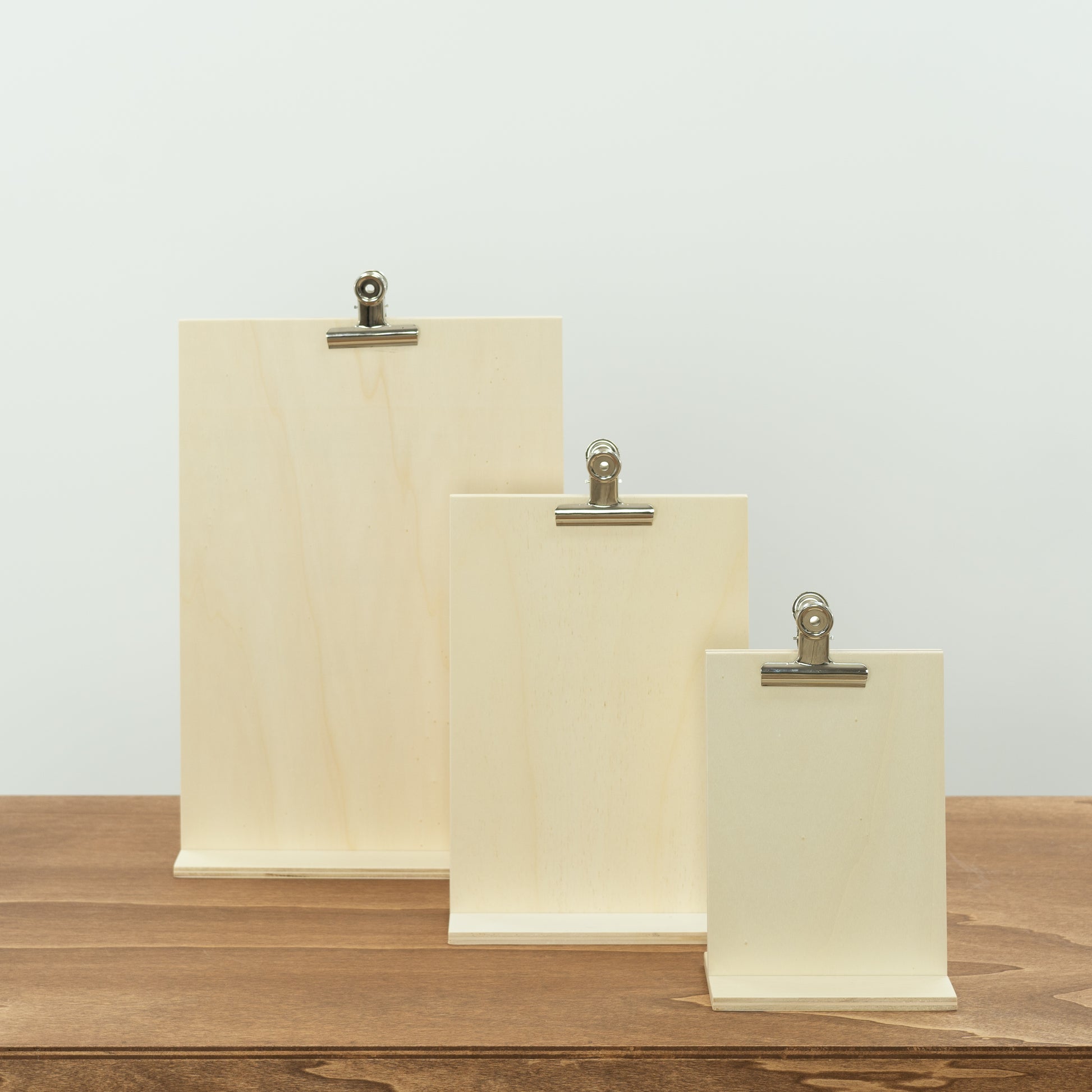 sustainable wooden clipboard stand for pop-up shops and retail stores