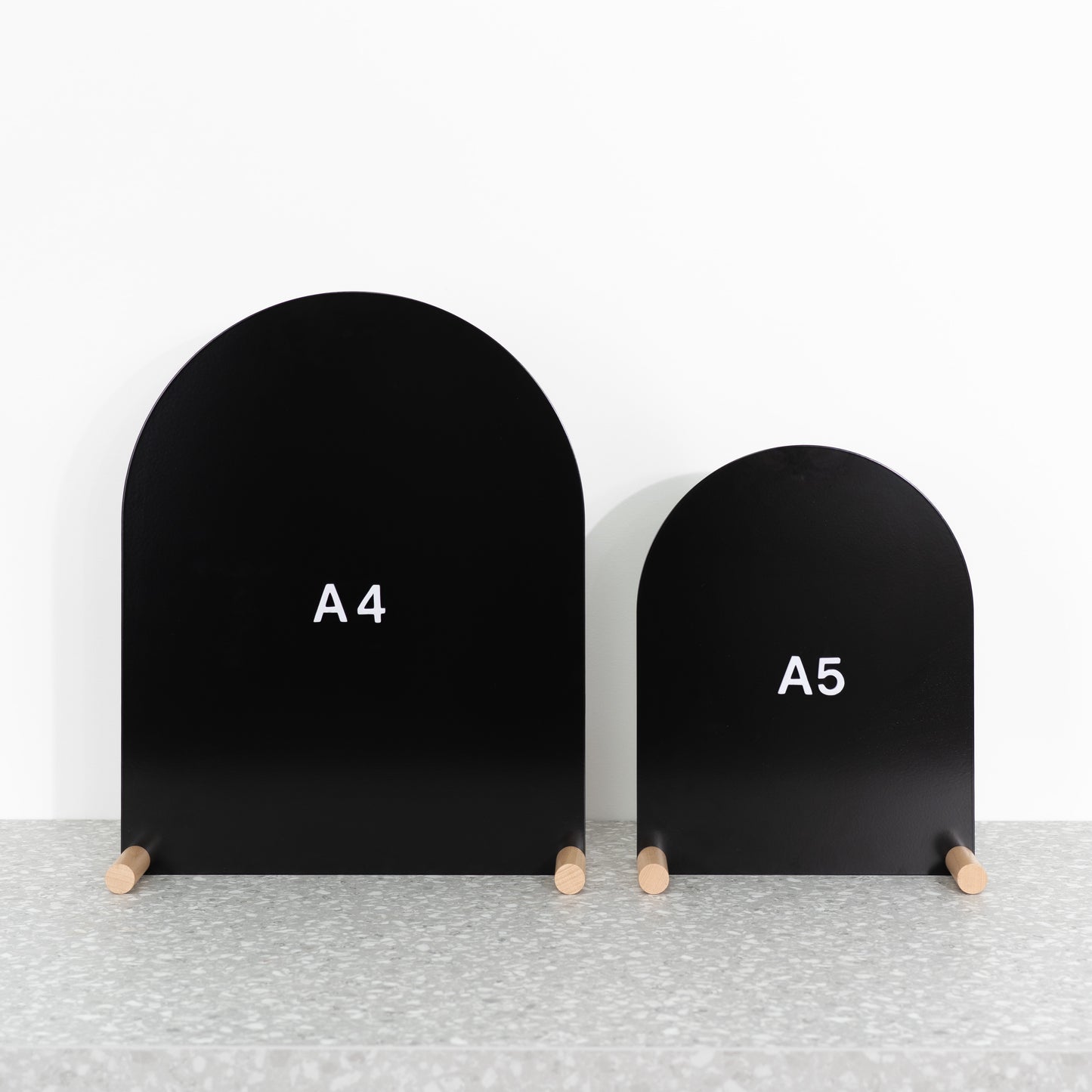 Magnetic countertop signs with arch-shaped top