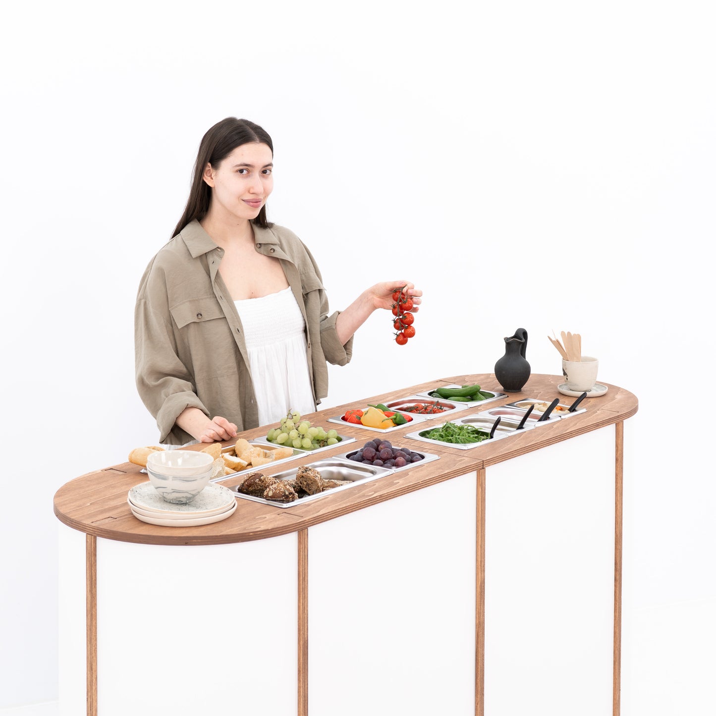Snack bar on wheels with removable wooden lids