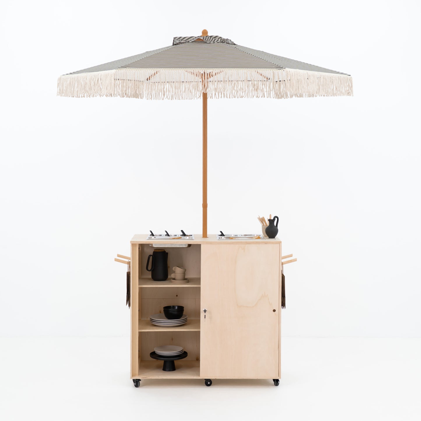BAMBUK catering cart showcasing warm wood tones and minimal design