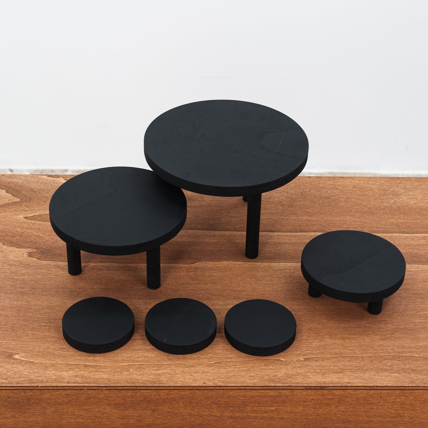 portable riser set with matching coasters for retail counters