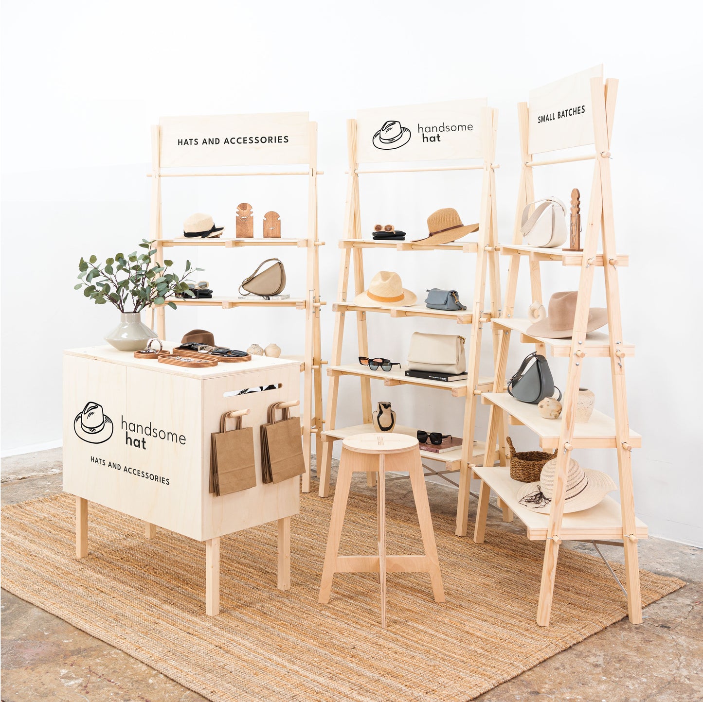 SET Dublin: Market fair portable display set | Vendor display | Shelving unit, check-out station and stool