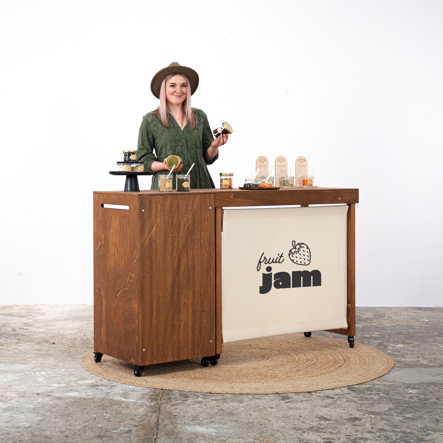 SET Vienna CF: Tragbare Theke VC-06-W-CF und Tisch VC-04-CW-CF Tisch in Kaffeefarbe Kassenstation, Verkostungsstation