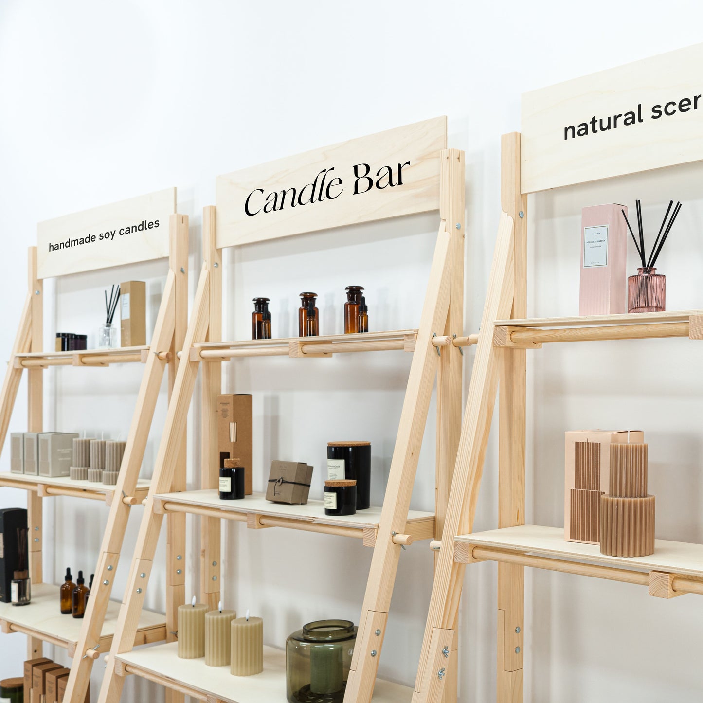 Modular pop-up shelving unit for portable and customizable retail setups.
