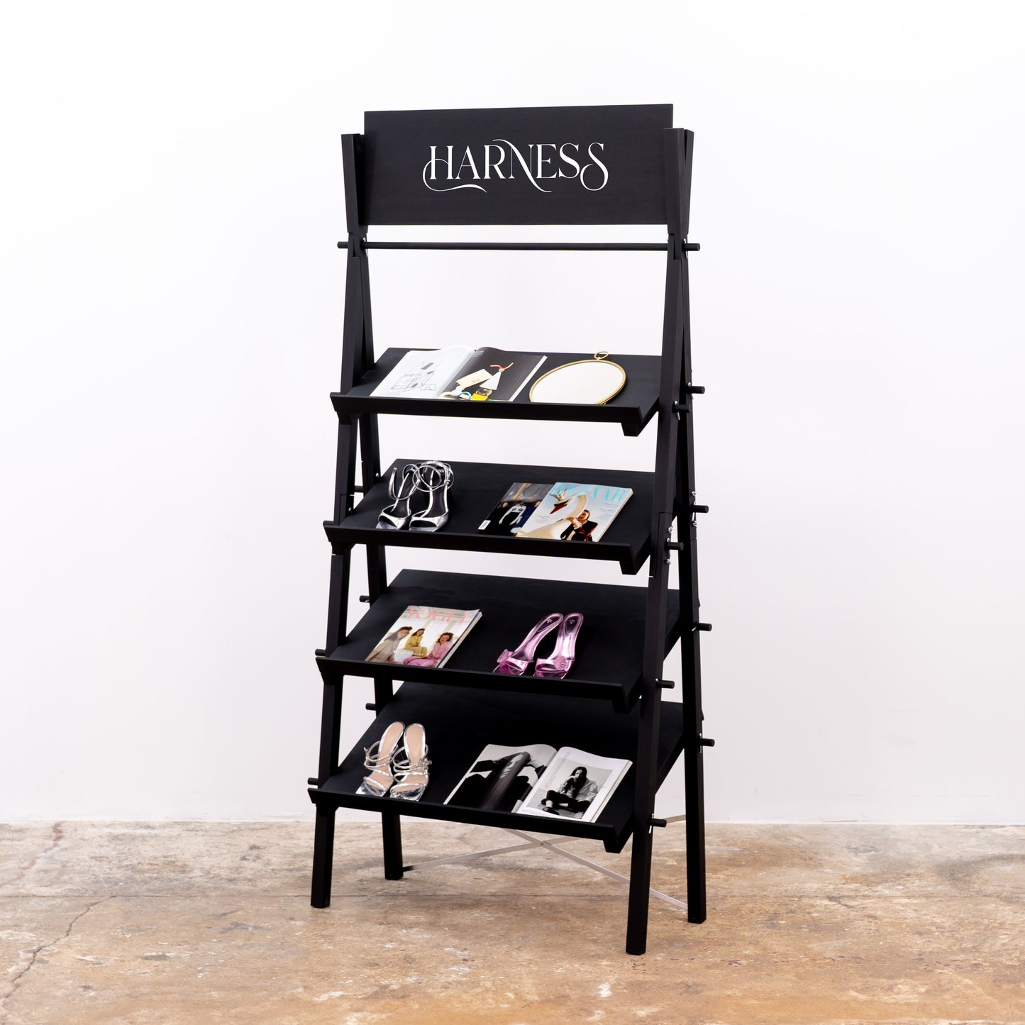 Versatile display unit for events, retail shops and trade fairs