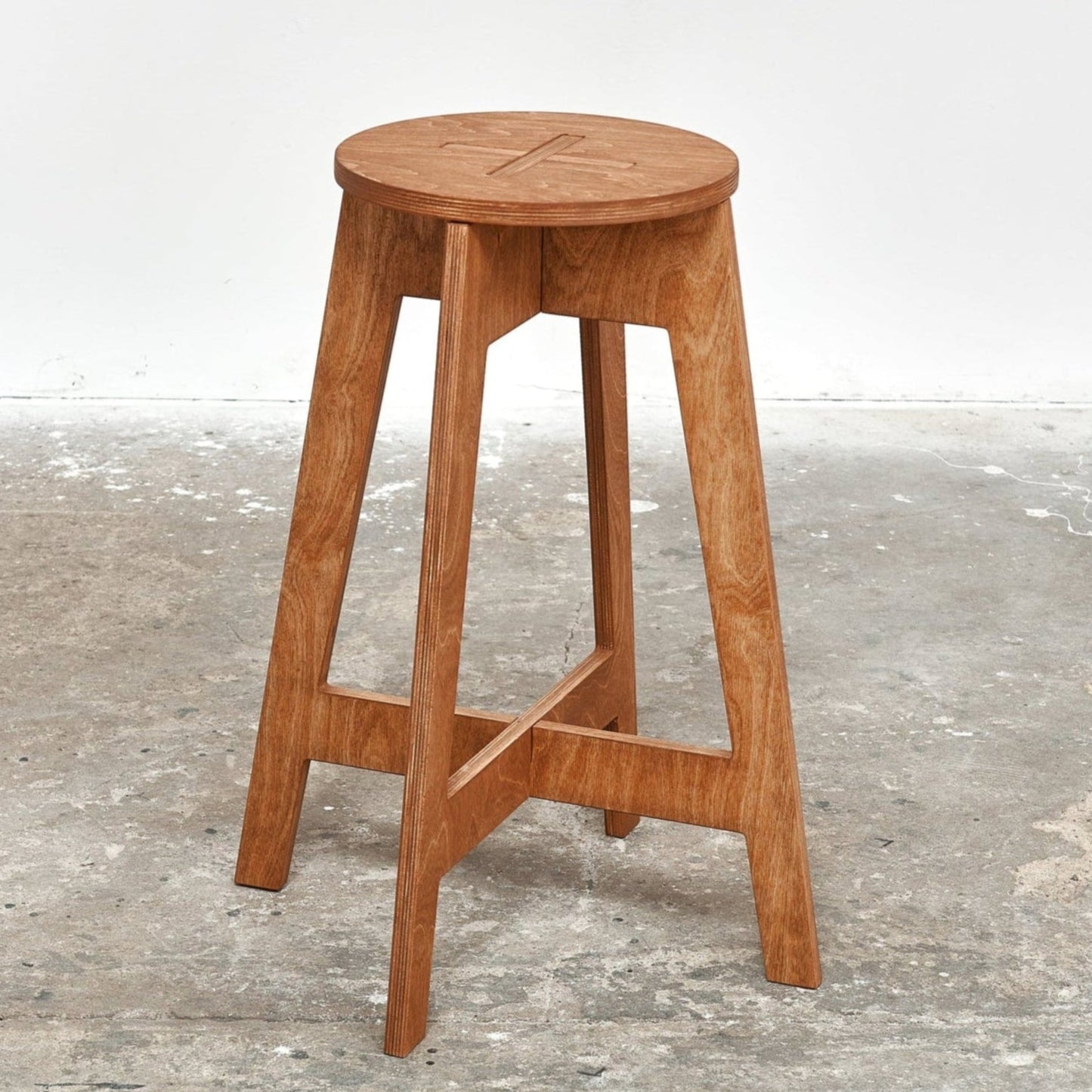 Foldable wooden bar stool in warm coffee finish