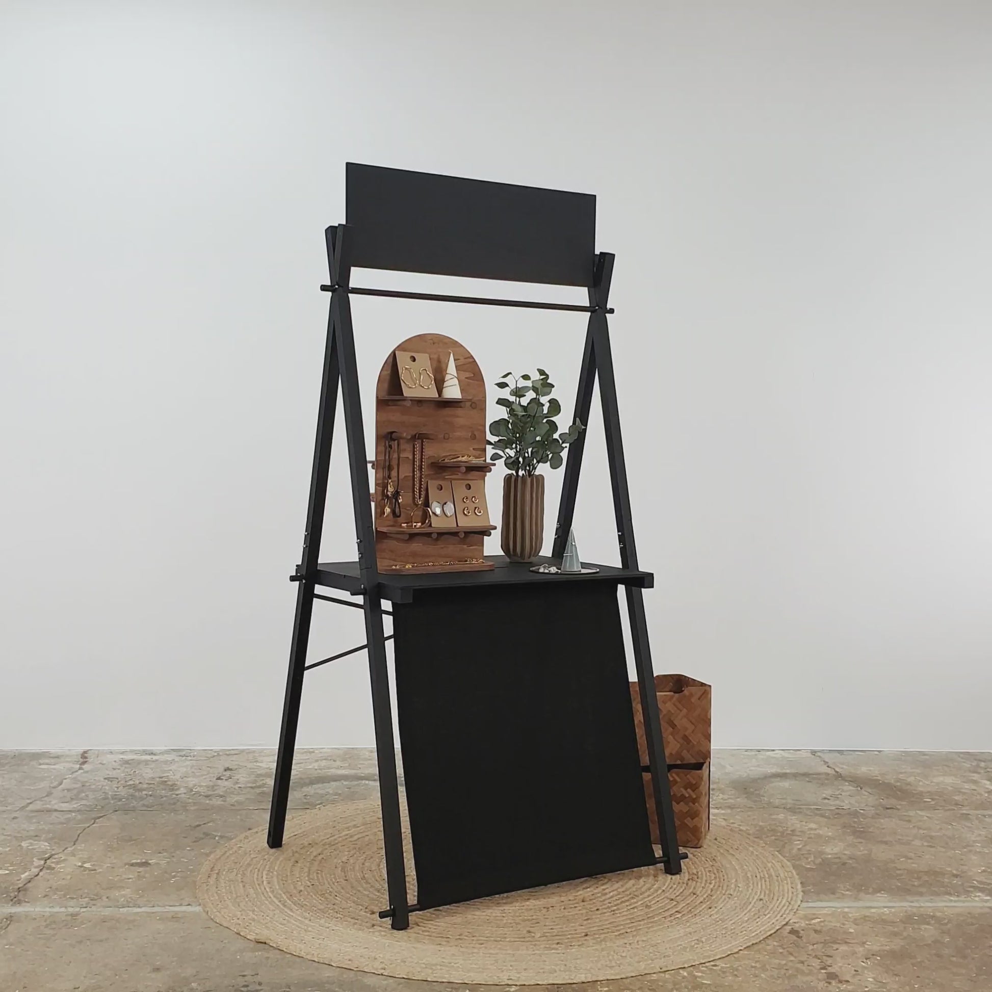 Customizable market kiosk for retail activations and farmers markets