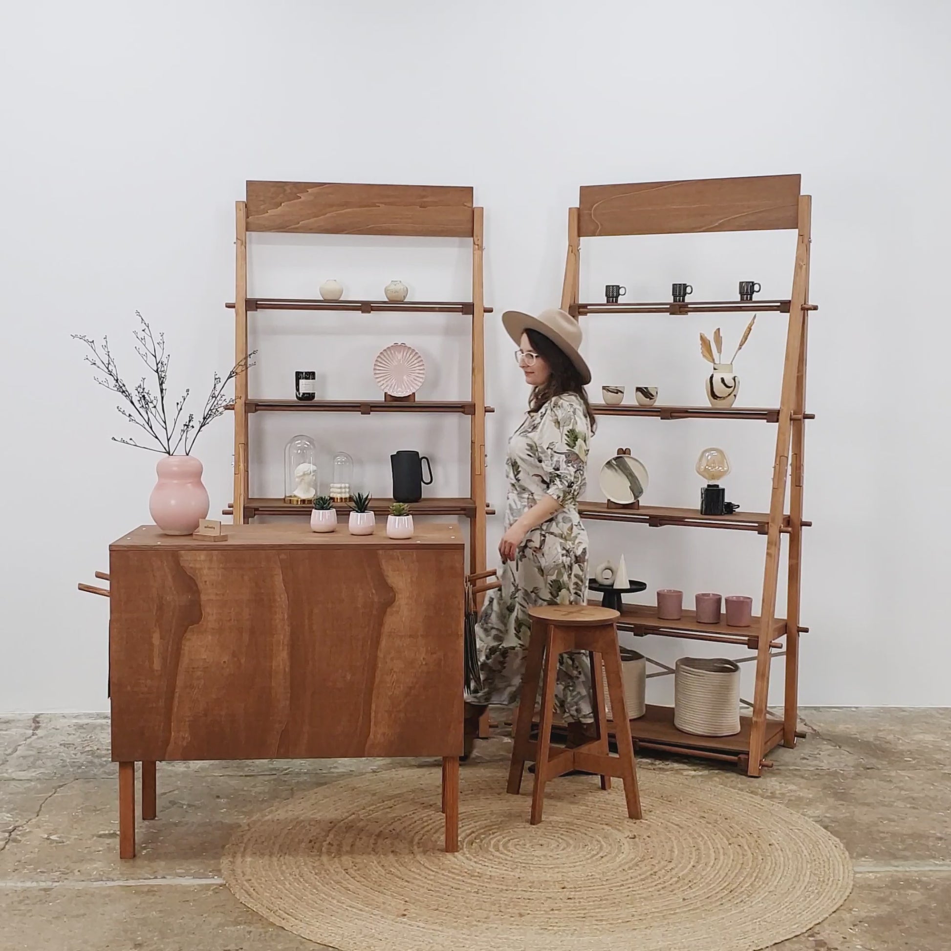 Video presentation of dark wood booth in action