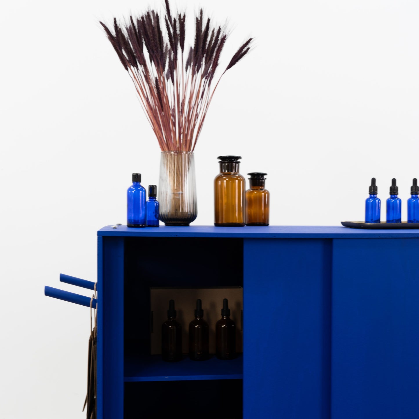 Custom counter setup for pop-up with natural accessories