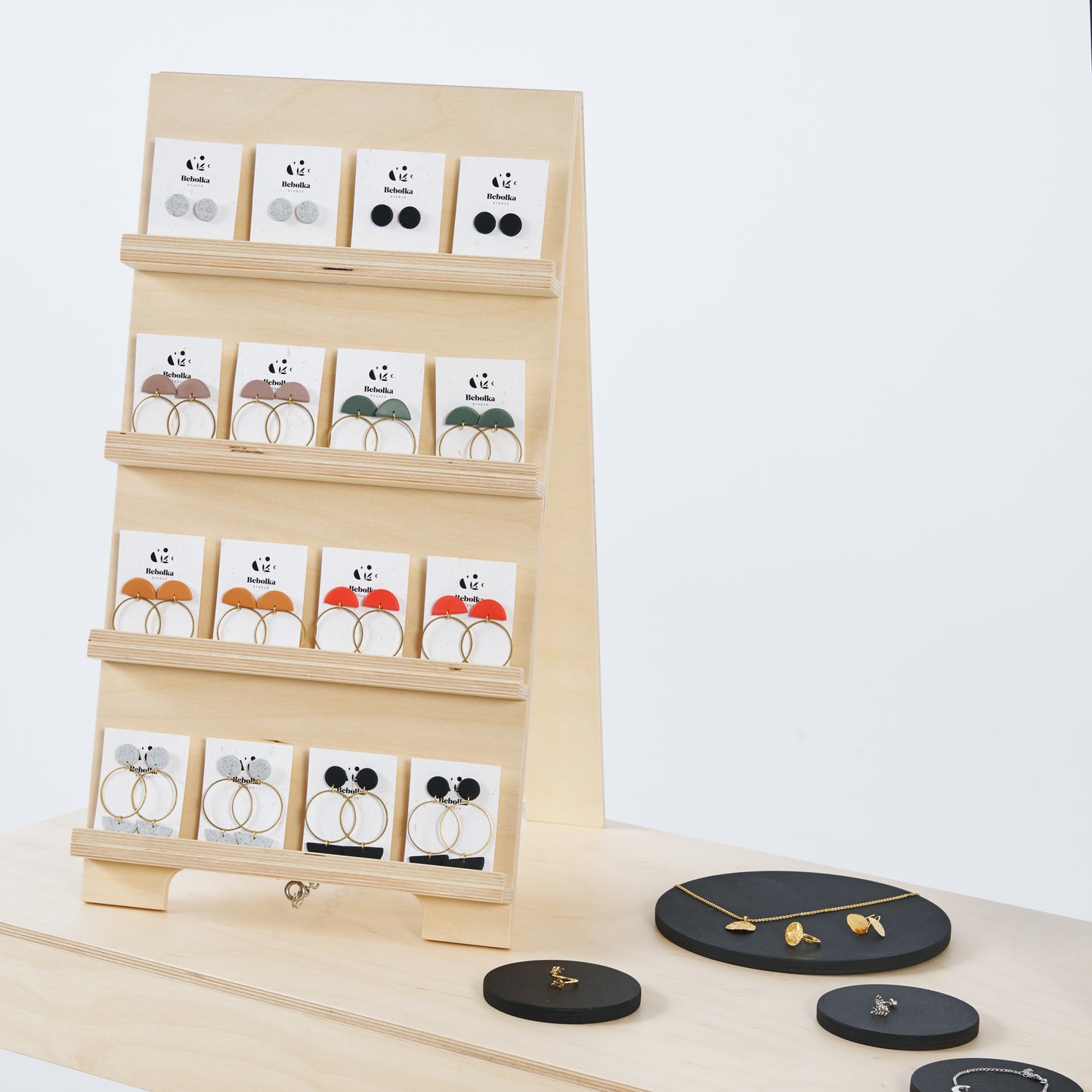 wooden jewelry card display for boutique counters