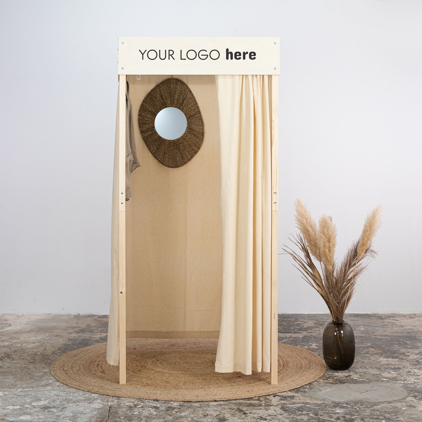 Collapsible Wooden Fitting Room VH-03-NT for trade shows, showrooms, fashion fair and events | Milimetry