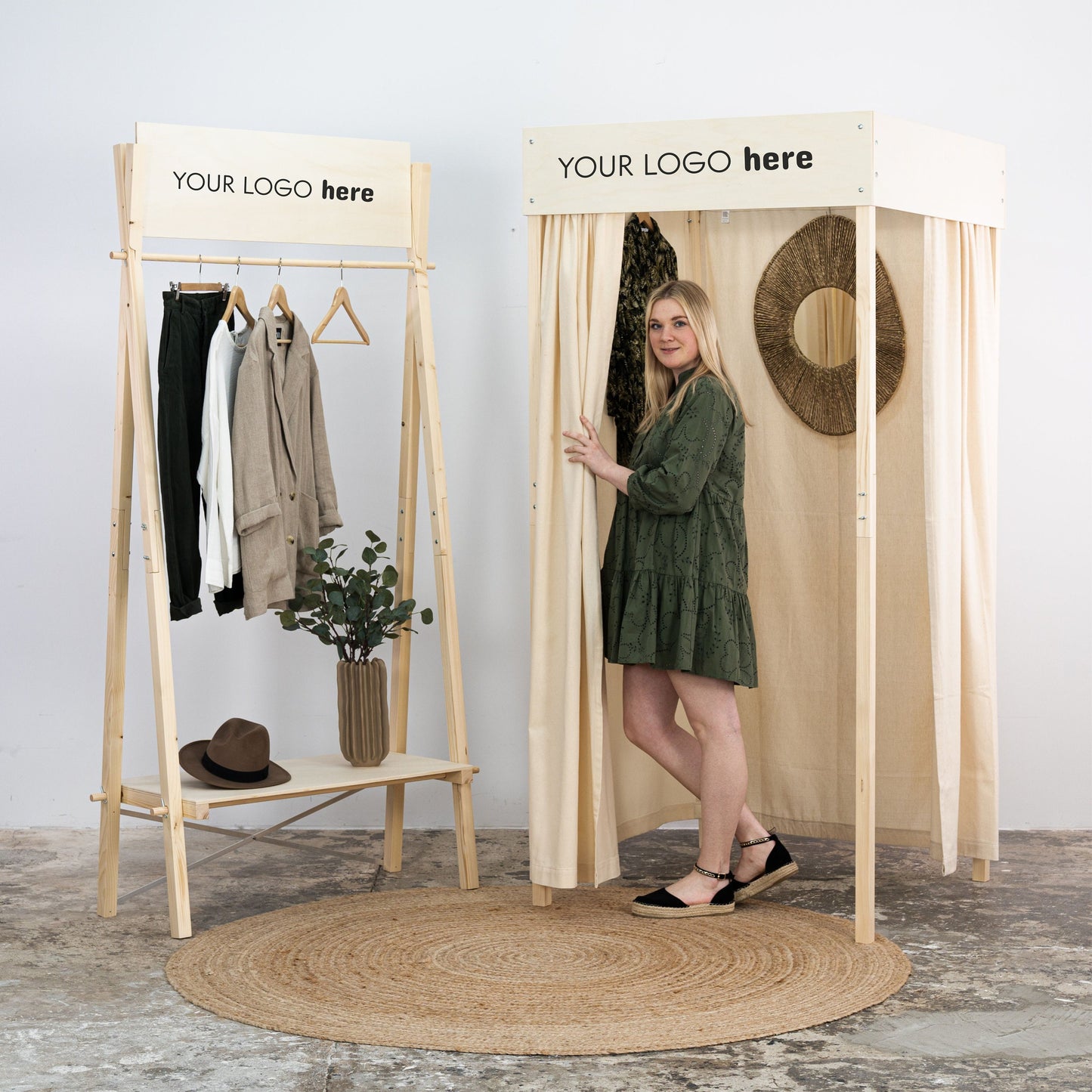 SET Chicago - garment rack and fitting room bundle for fashion designers, clothing brands, showrooms, fashion events | Milimetry