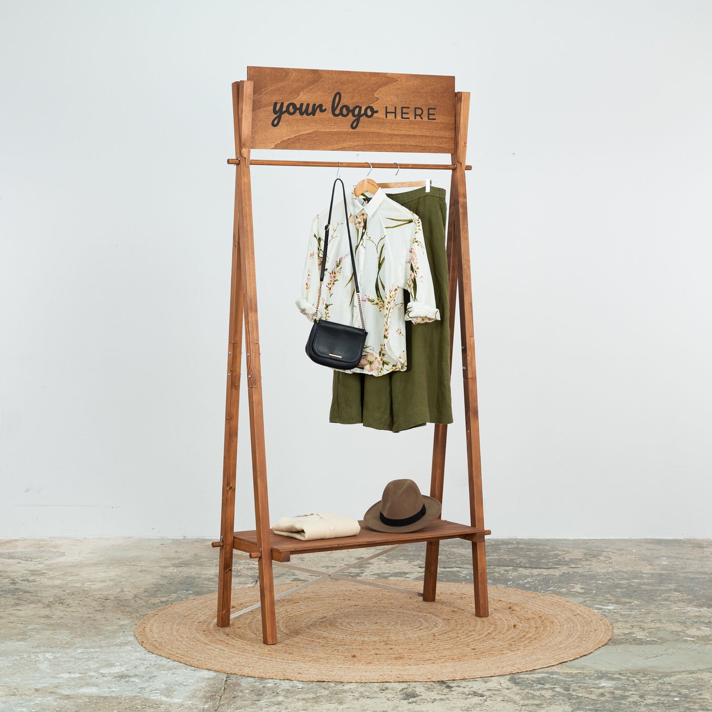 SET Chicago-CF - garment rack and fitting room bundle for fashion designers, clothing brands, showrooms, fashion events | Milimetry