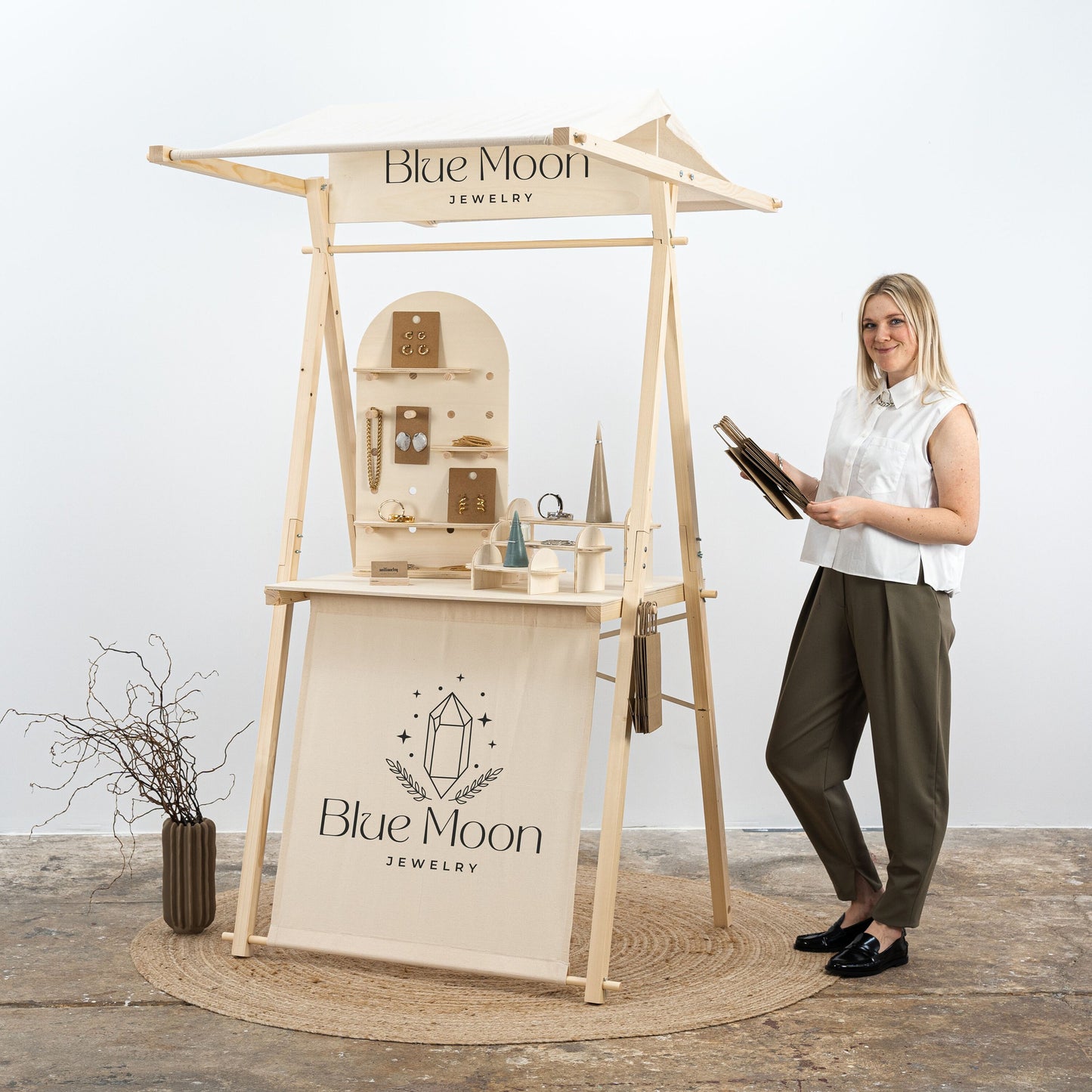 Vendor display stand VC-01-NT with front panel and sun canopy options