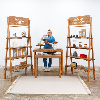 Trade show-ready display booth with Milimetry custom furniture