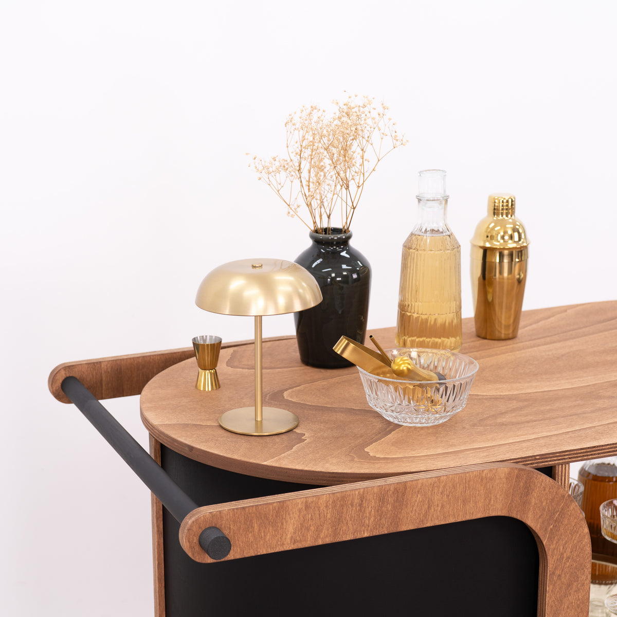 Premium mobile cart for experiential dining and pop-up concepts