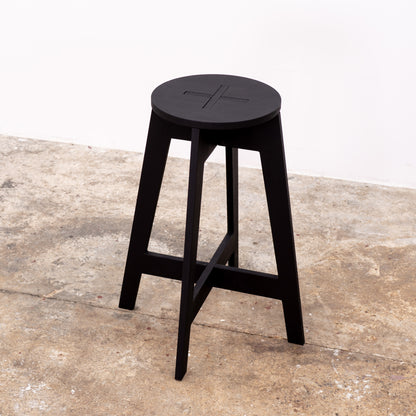 63 cm matte black stool for craft fairs and kitchen counters
