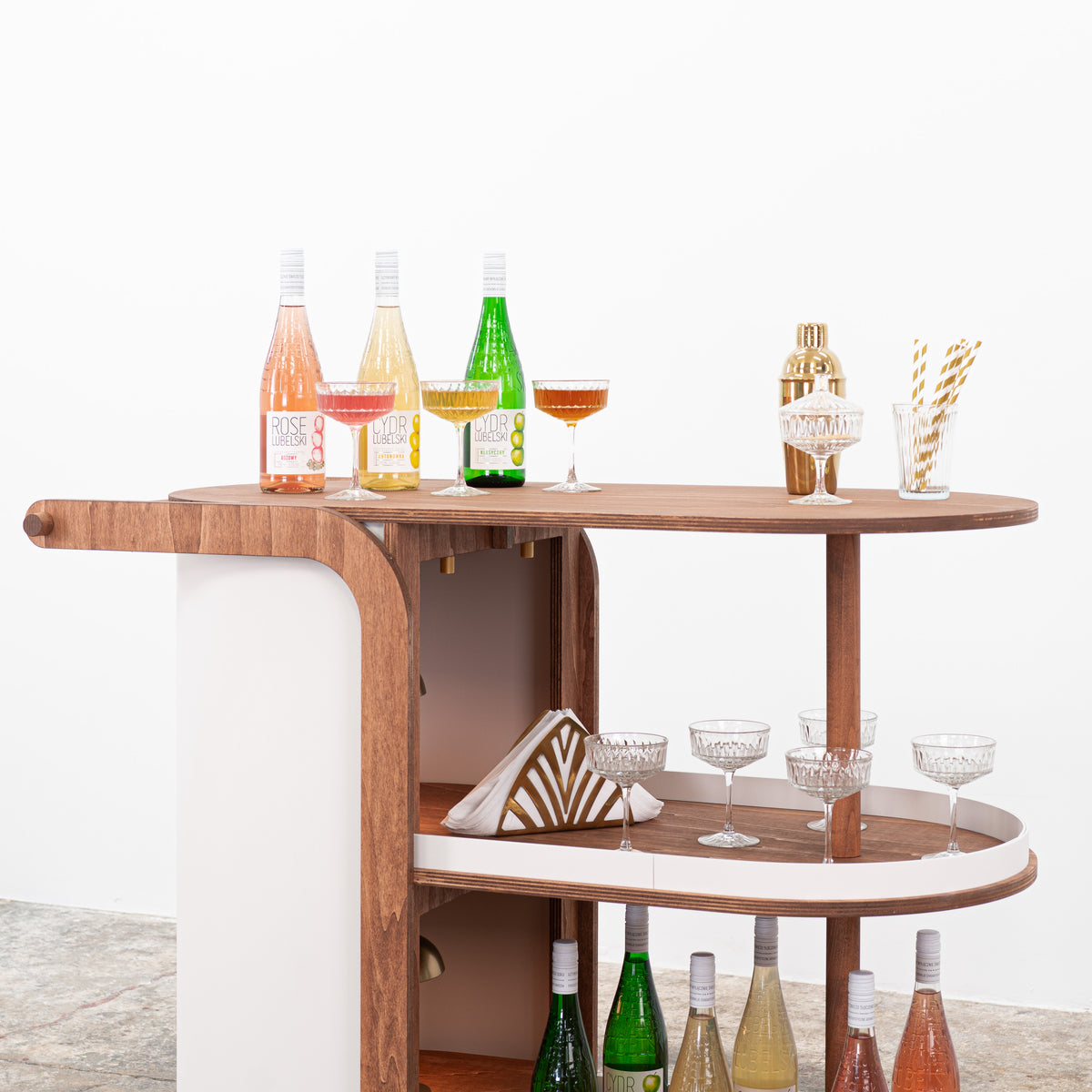 VC‑27‑W‑ML mobile serving station with branding options