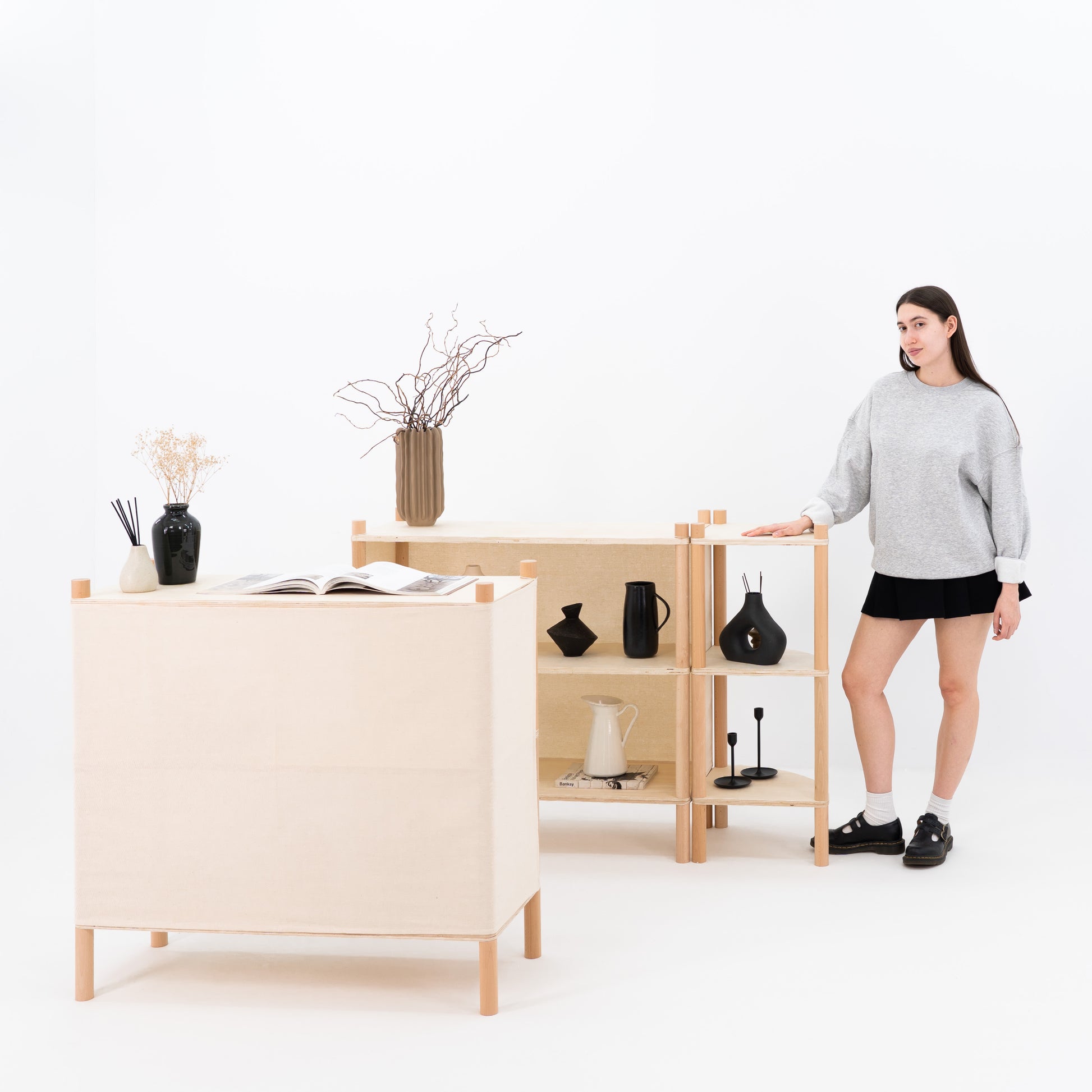 Setup example of BAMBUK corner unit with decoration