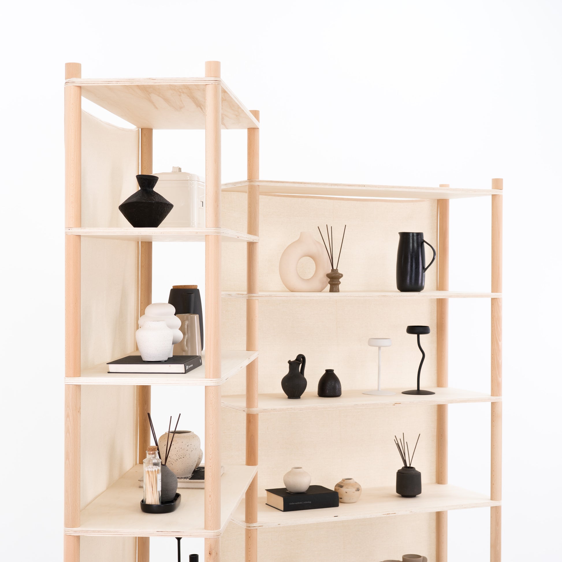 Lightweight modular shelf system for events