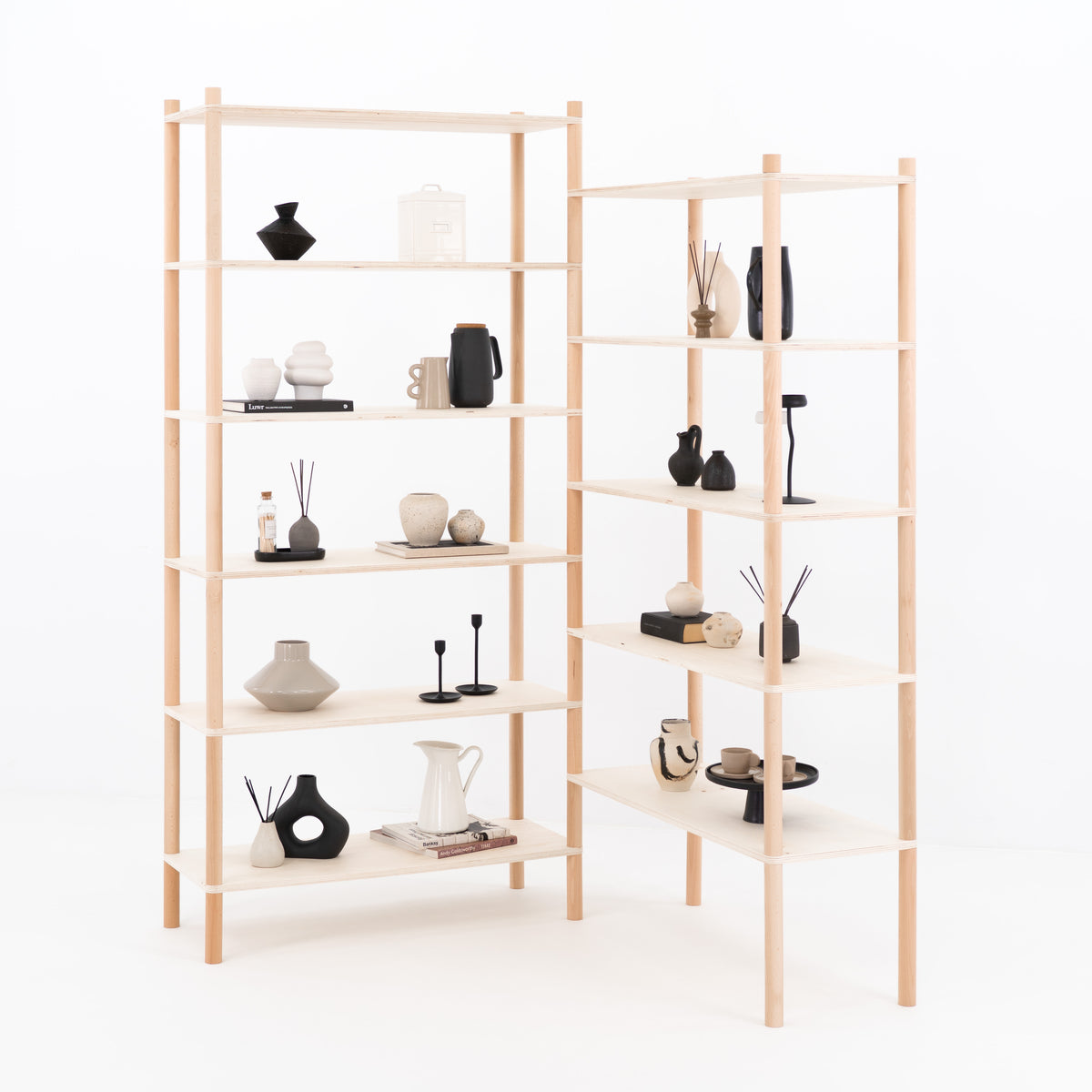 Tool-free retail shelf for pop-up displays