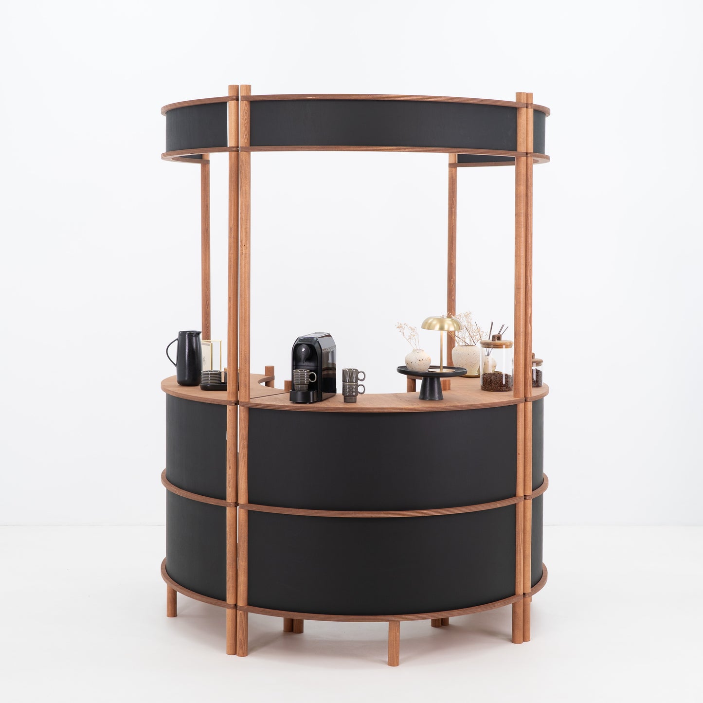 Station de service client incurvée Nara II | café + couleur personnalisée