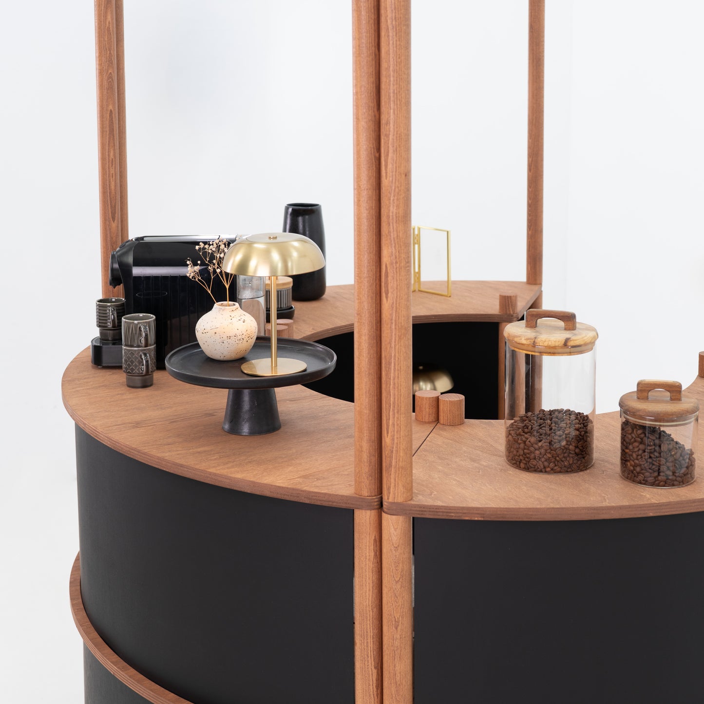 Station de service client incurvée Nara II | café + couleur personnalisée