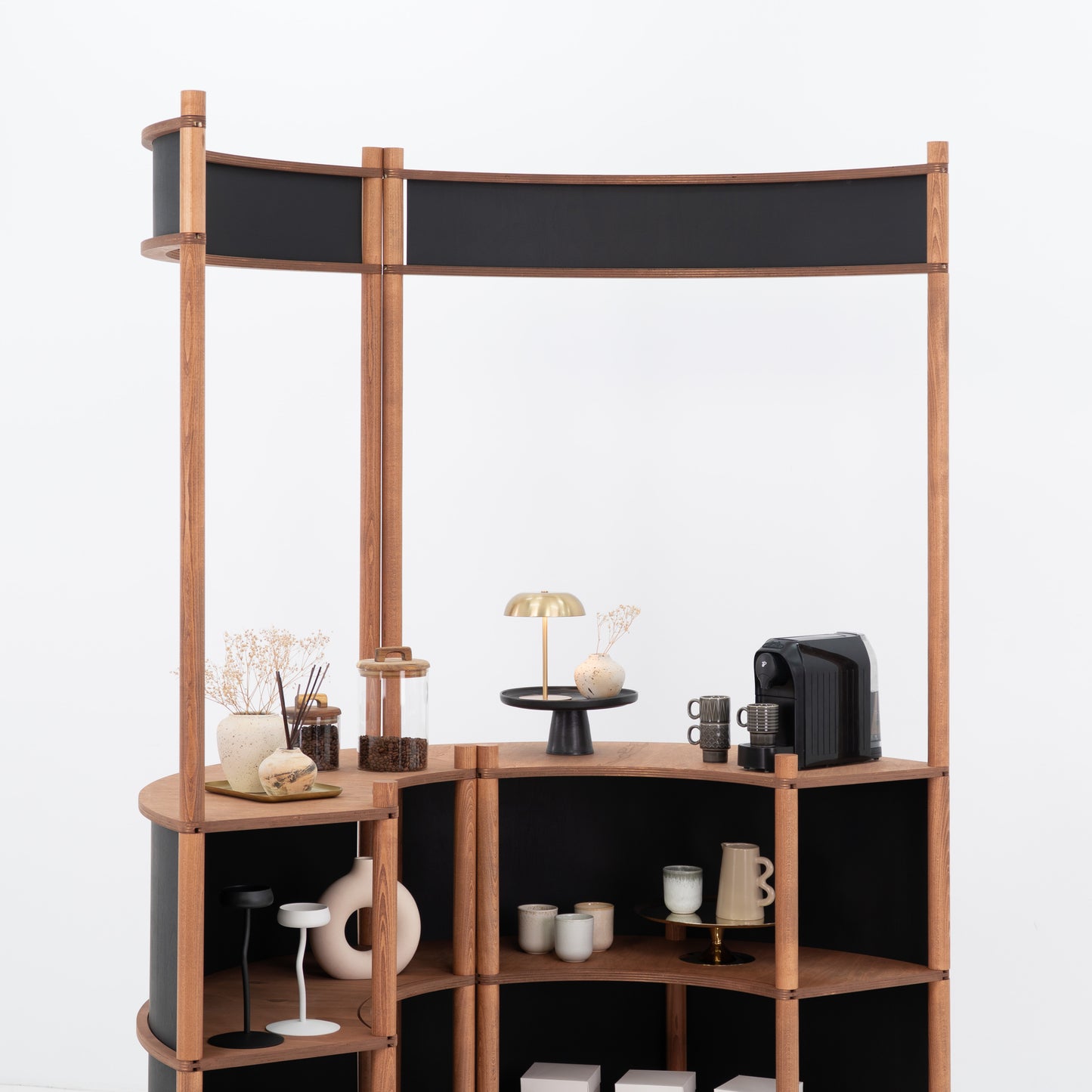 Station de service client incurvée Nara II | café + couleur personnalisée