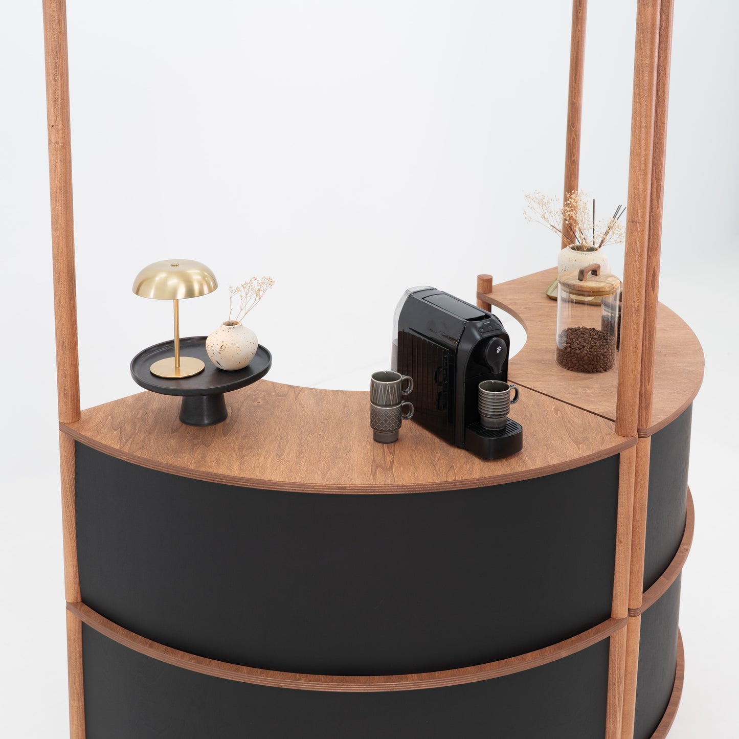 Station de service client incurvée Nara II | café + couleur personnalisée