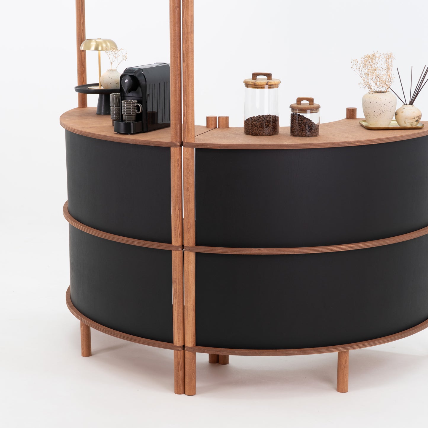 Station de service client incurvée Nara II | café + couleur personnalisée