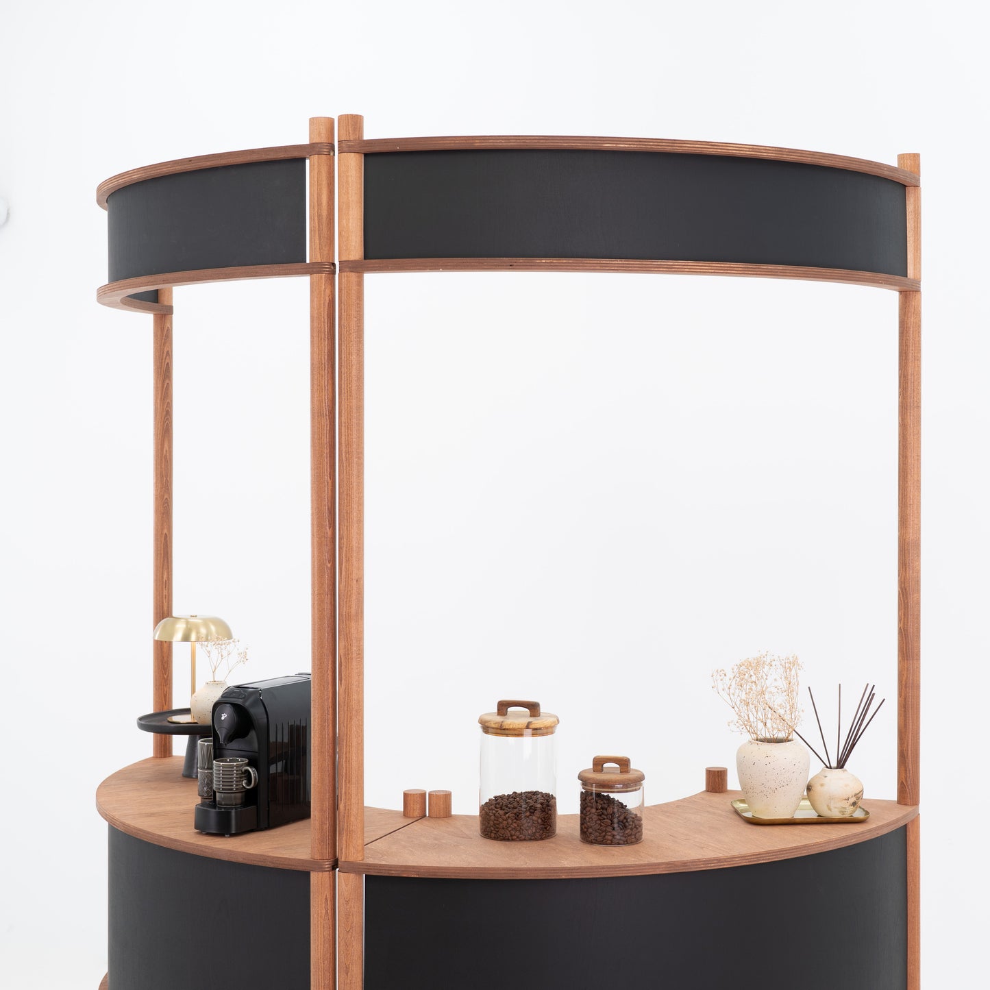 Station de service client incurvée Nara II | café + couleur personnalisée