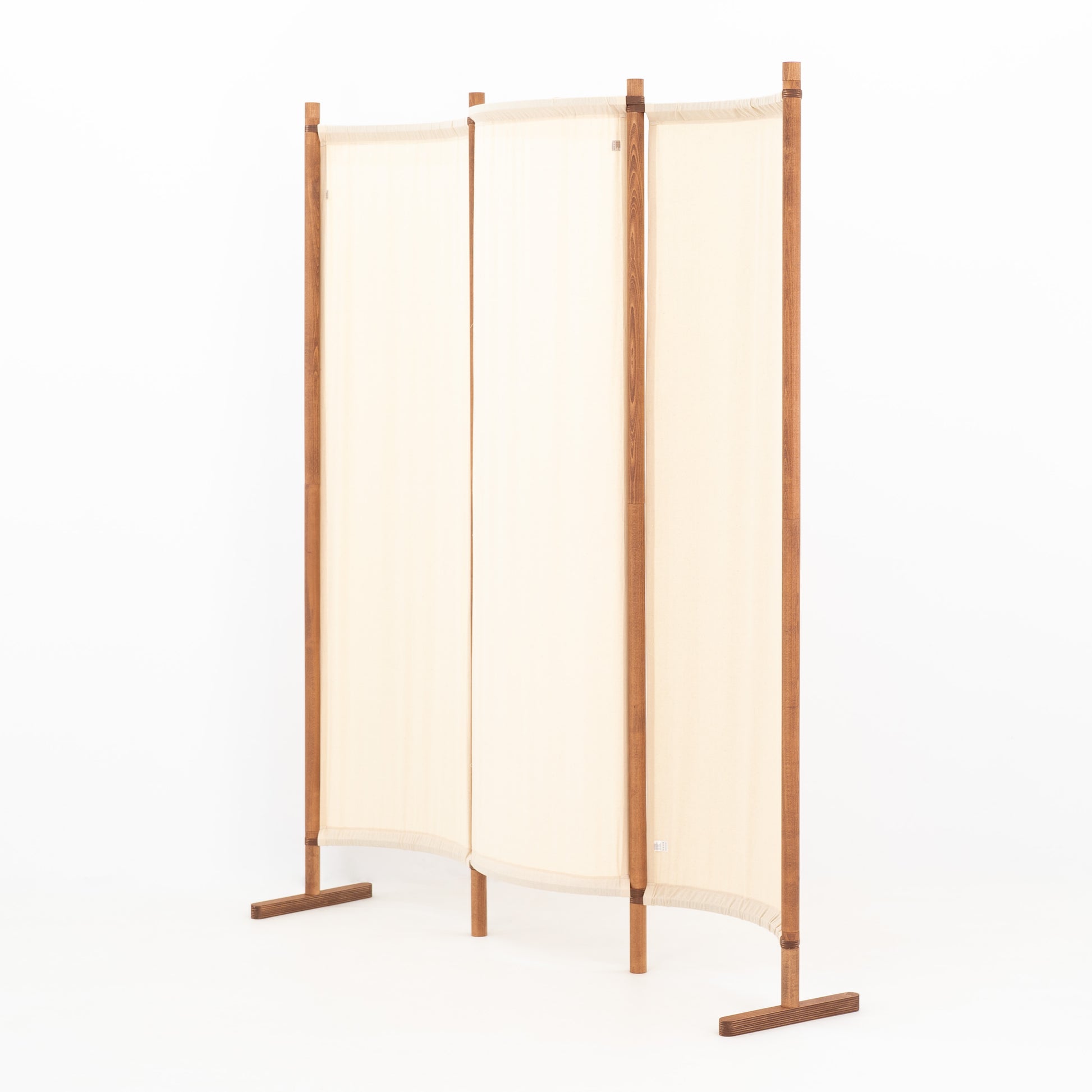 Ściana brandingowa w kształcie litery S umożliwiająca ścieżki doświadczeń i wydarzenia z przewodnikiem
