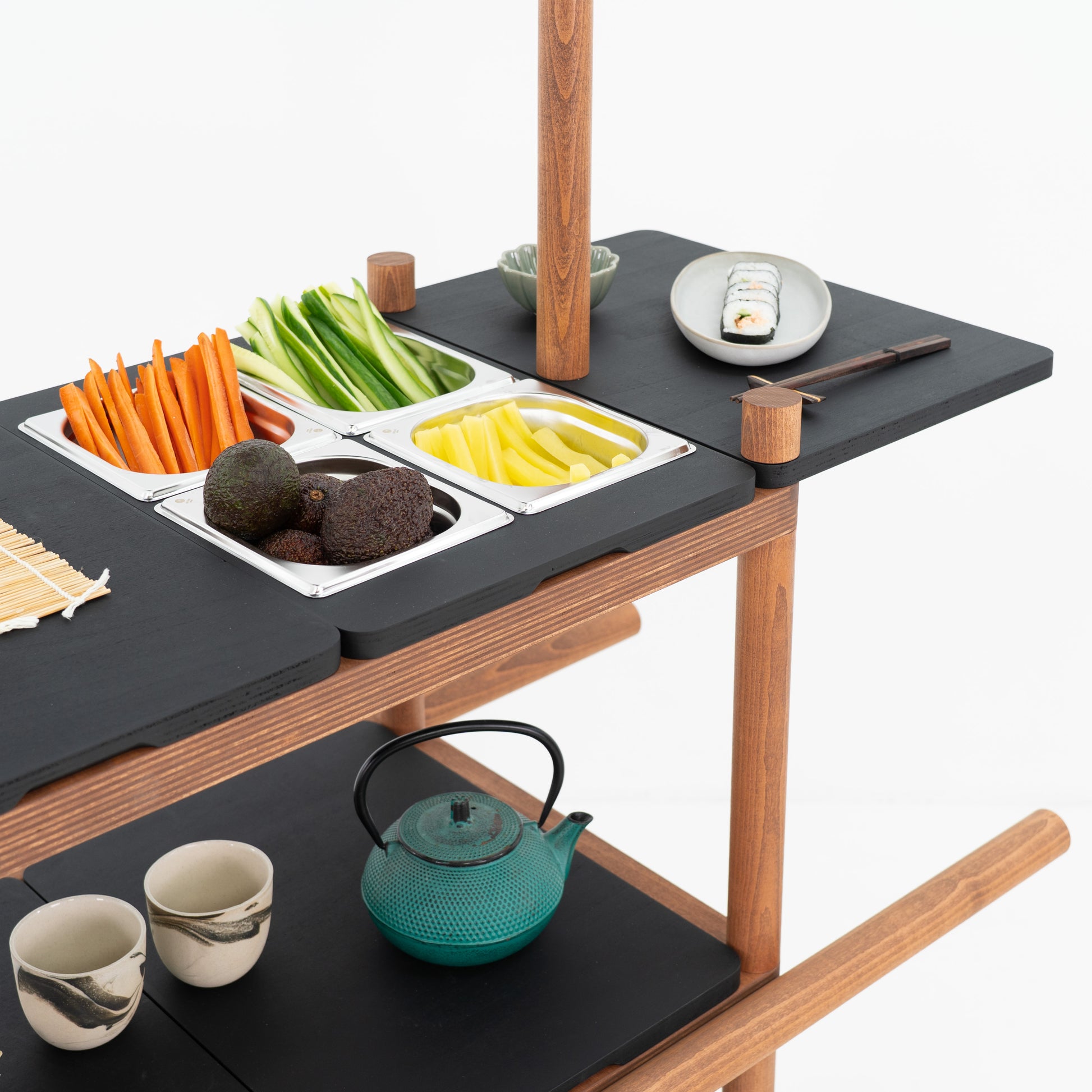 Detail of the BC-09-W-ML countertop with GN 1/6 containers holding carrots, cucumber and avocado