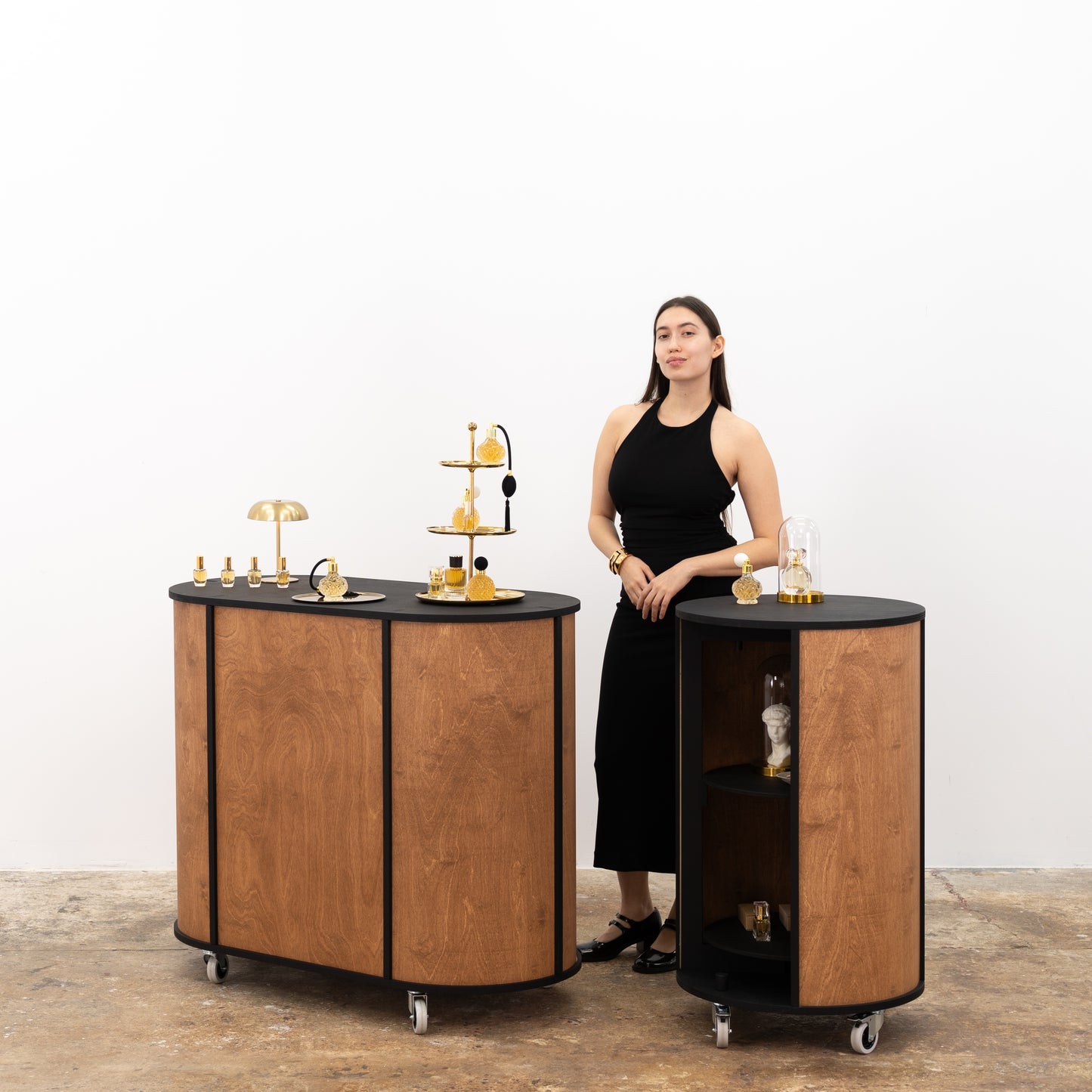 Comptoir ovale compact VC-23-W-ML | couleur personnalisée