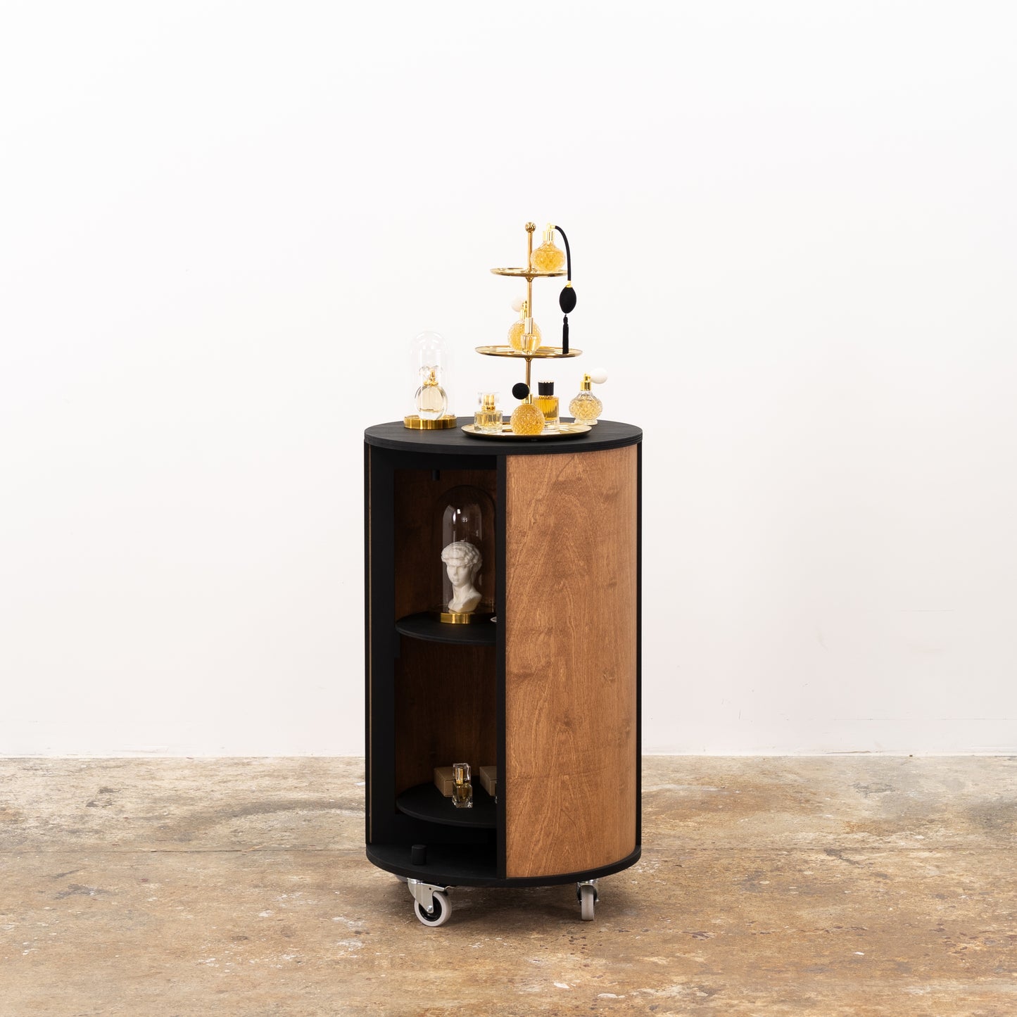 SAMPLE SALE | Round host stand VC-22-W-ML No. 131 | black + coffee color