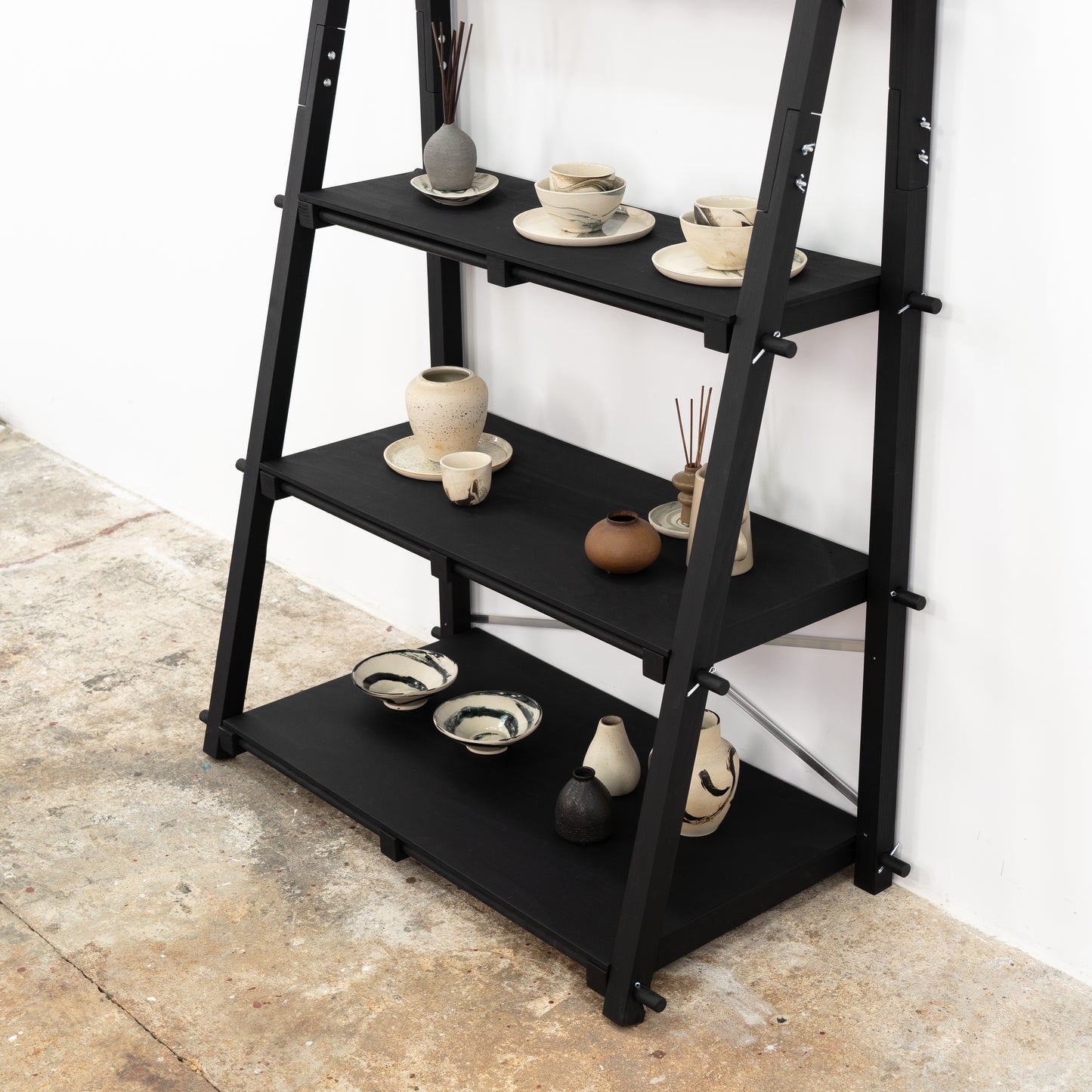 Portable shelving with vertical back VS-05-BL | BLACK color