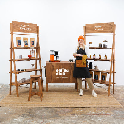 Display shelves and checkout station for retail booths