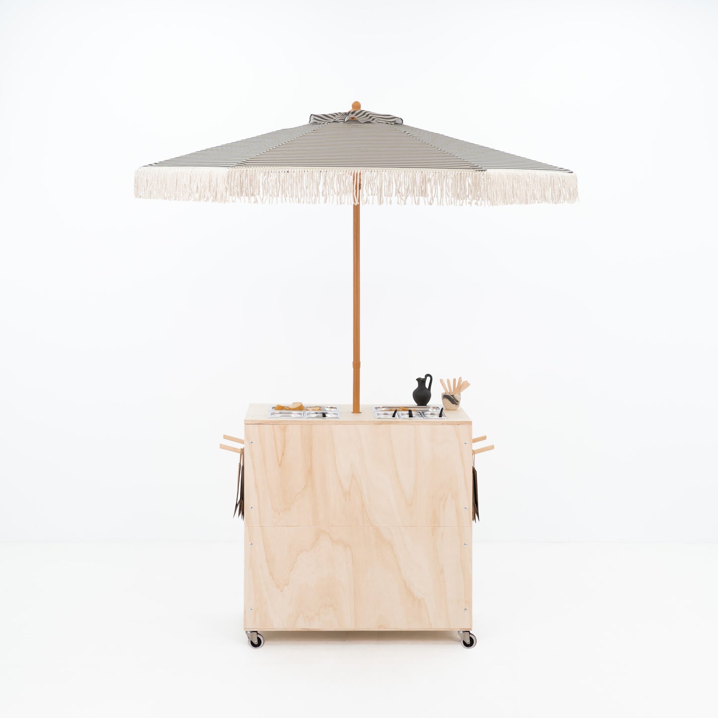 Chariot de restauration mobile avec parapluie VC-08-A-W-NT | couleur naturelle