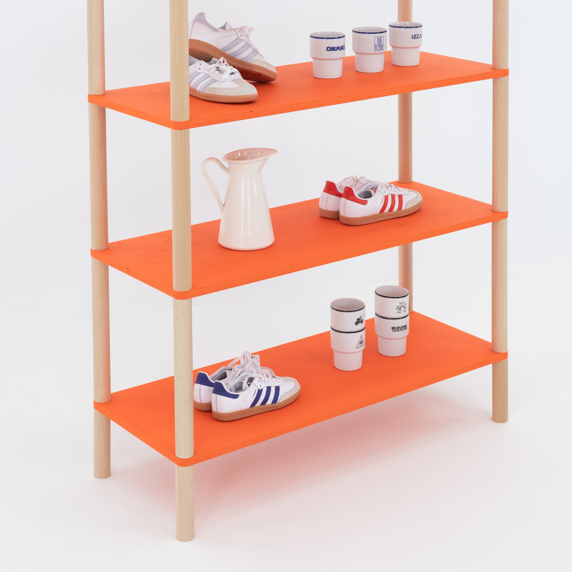 Custom retail shelf with open layout for merchandising