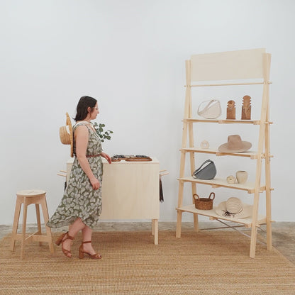 Video walkthrough of modular booth furniture set in use

