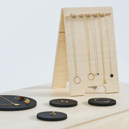 lightweight wooden stand for necklaces and pendants in boutiques

