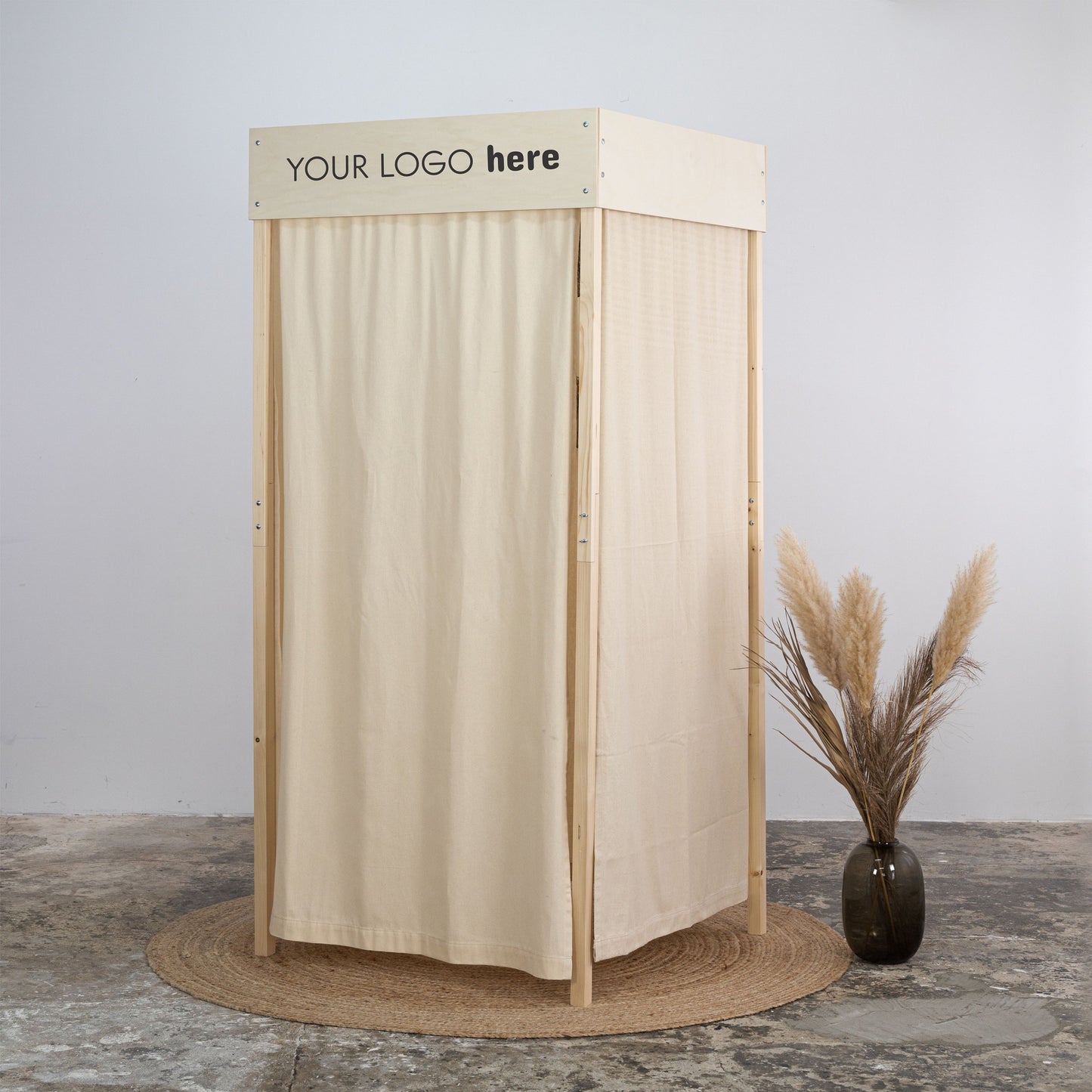 Collapsible Wooden Fitting Room VH-03-NT for trade shows, showrooms, fashion fair and events | Milimetry